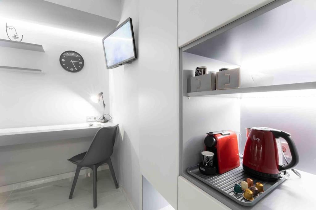 Lux Seaside Apartment By Volos Hospitality Ngoại thất bức ảnh