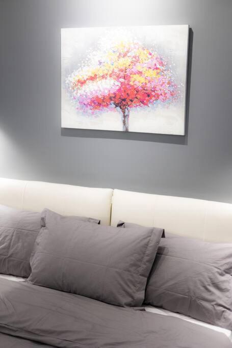 Lux Seaside Apartment By Volos Hospitality Ngoại thất bức ảnh